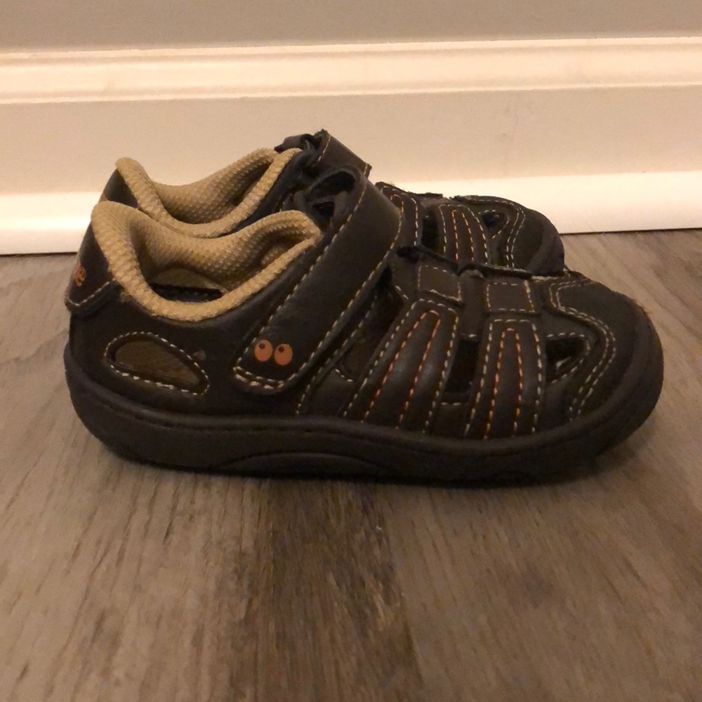 Stride Rite, size 5